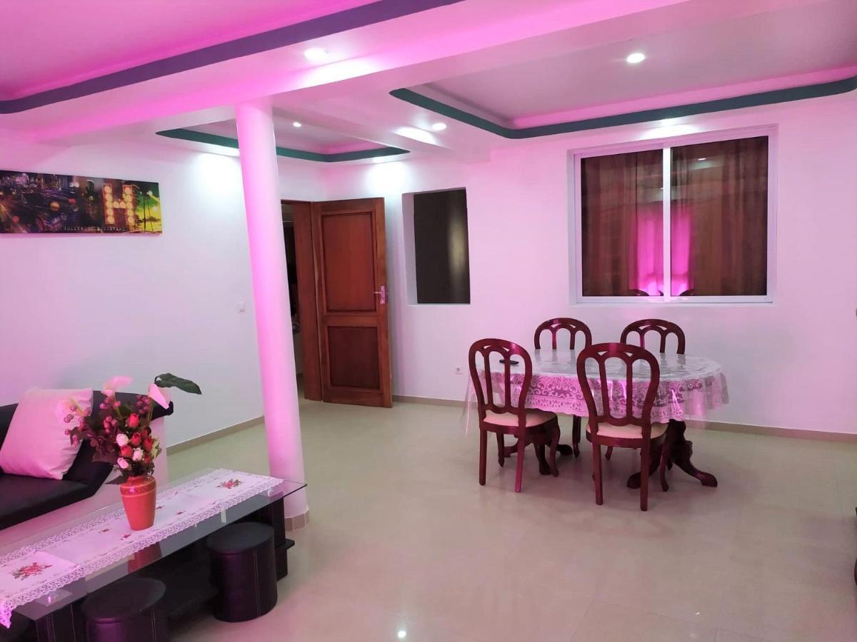 Casa Cabral : Big Apartment Next To The Beach Tarrafal  Ngoại thất bức ảnh